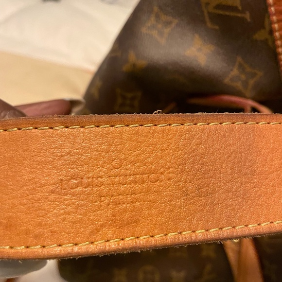 Authentic Louis Vuitton Delightful MM with Matching  BANDOULIÈRE Strap. - Picture 10 of 16